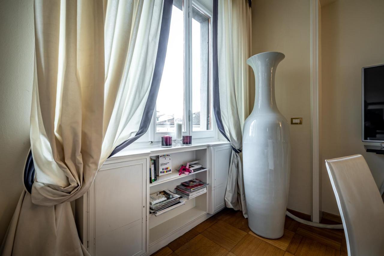 Yid D'Azeglio Luxury Apartment With Parking Florence Buitenkant foto