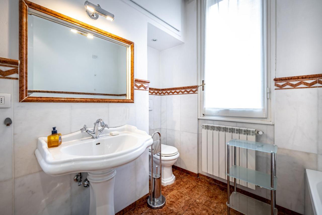 Yid D'Azeglio Luxury Apartment With Parking Florence Buitenkant foto